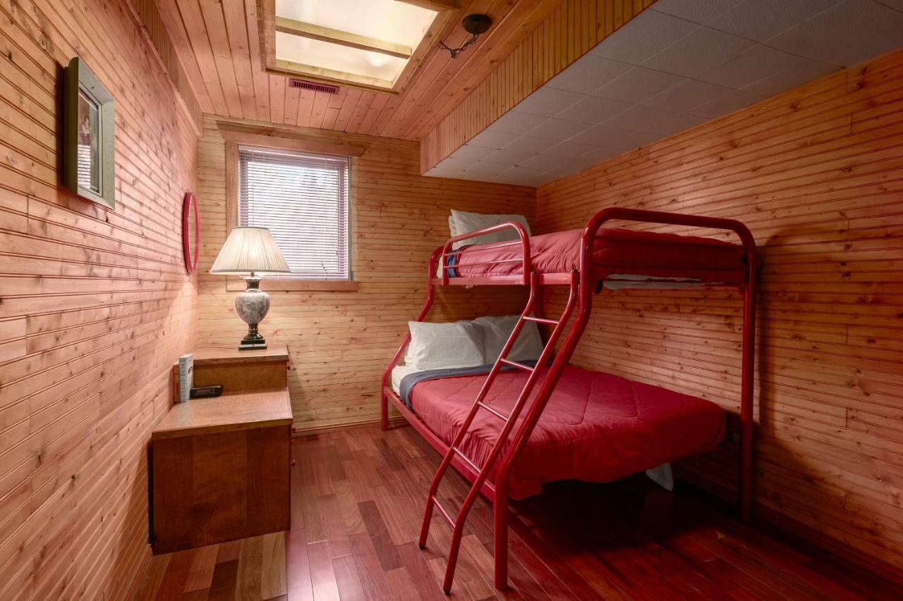 Creekside Cabin แฟร์มอนต์ฮอตสปริงส์ ภายนอก รูปภาพ